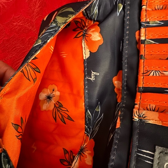 LUG TRAM  Women’s Wallet Florals 7”x3.5” Good Condition - Picture 11 of 12